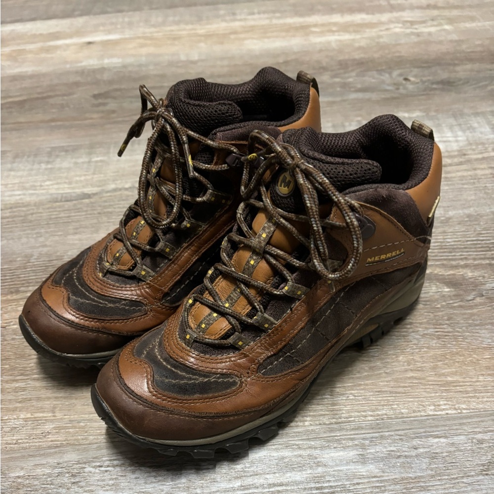 Merrill hiking boots. Women’s size 7.5